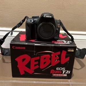 *DOES NOT WORK* Canon EOS Rebel T2i Camera